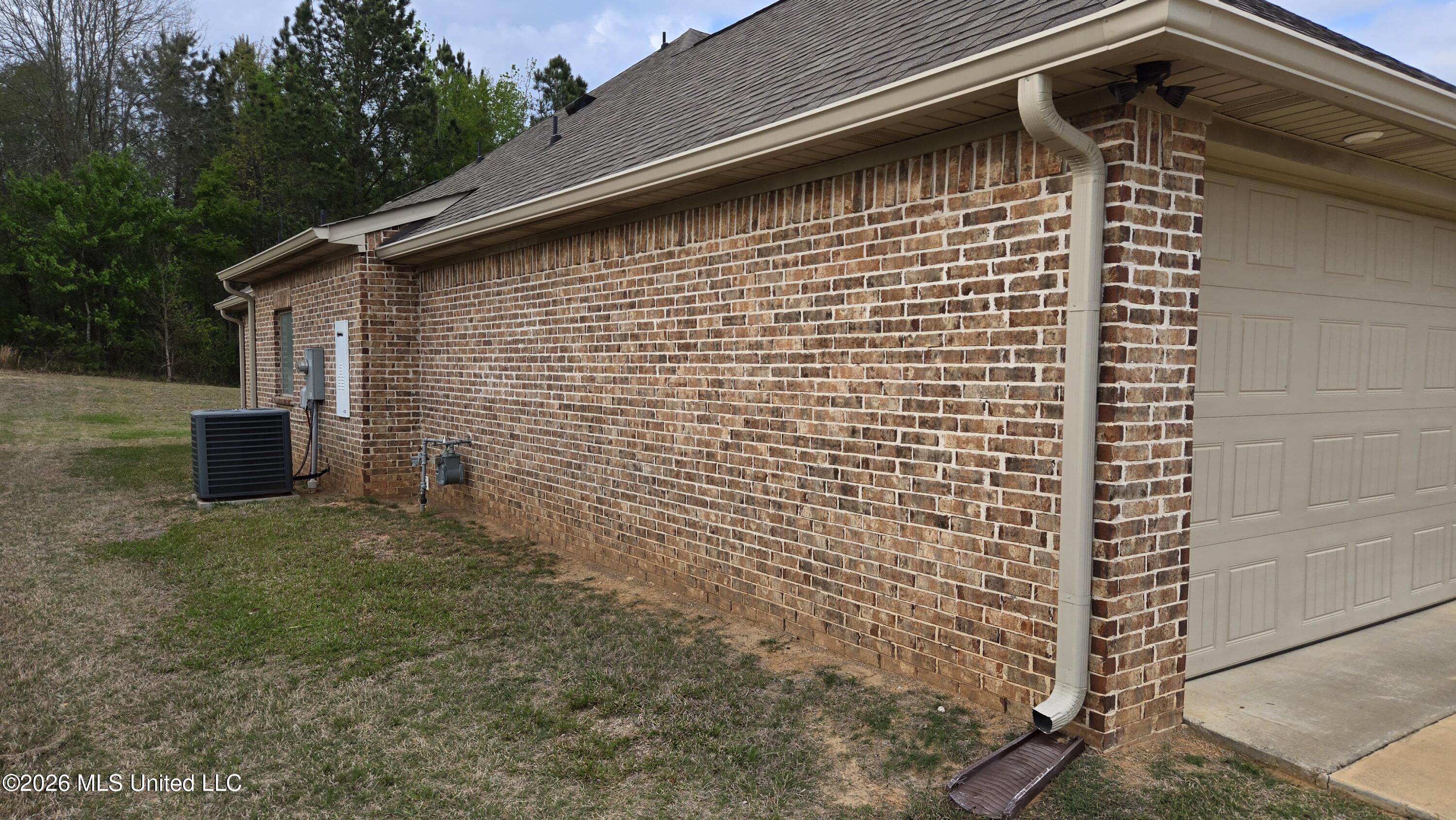 139 Coventry Lane Brandon, MS 39042 - Photo 3 of 66 20260330_173341