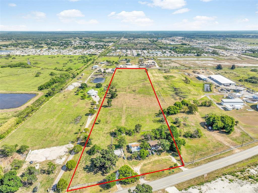 651 Highway 78 Okeechobee, FL 34974 - Photo 2 of 20 a view of an ocean view