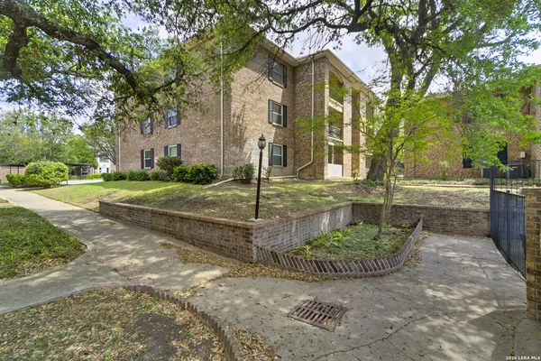 $100,000 | 1819 Babcock Road, Unit 410D, San Antonio, TX 78229