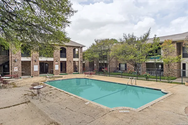 $100,000 | 1819 Babcock Road, Unit 410D, San Antonio, TX 78229