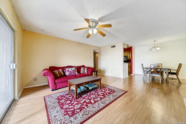 $100,000 | 1819 Babcock Road, Unit 410D, San Antonio, TX 78229
