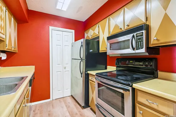 $100,000 | 1819 Babcock Road, Unit 410D, San Antonio, TX 78229