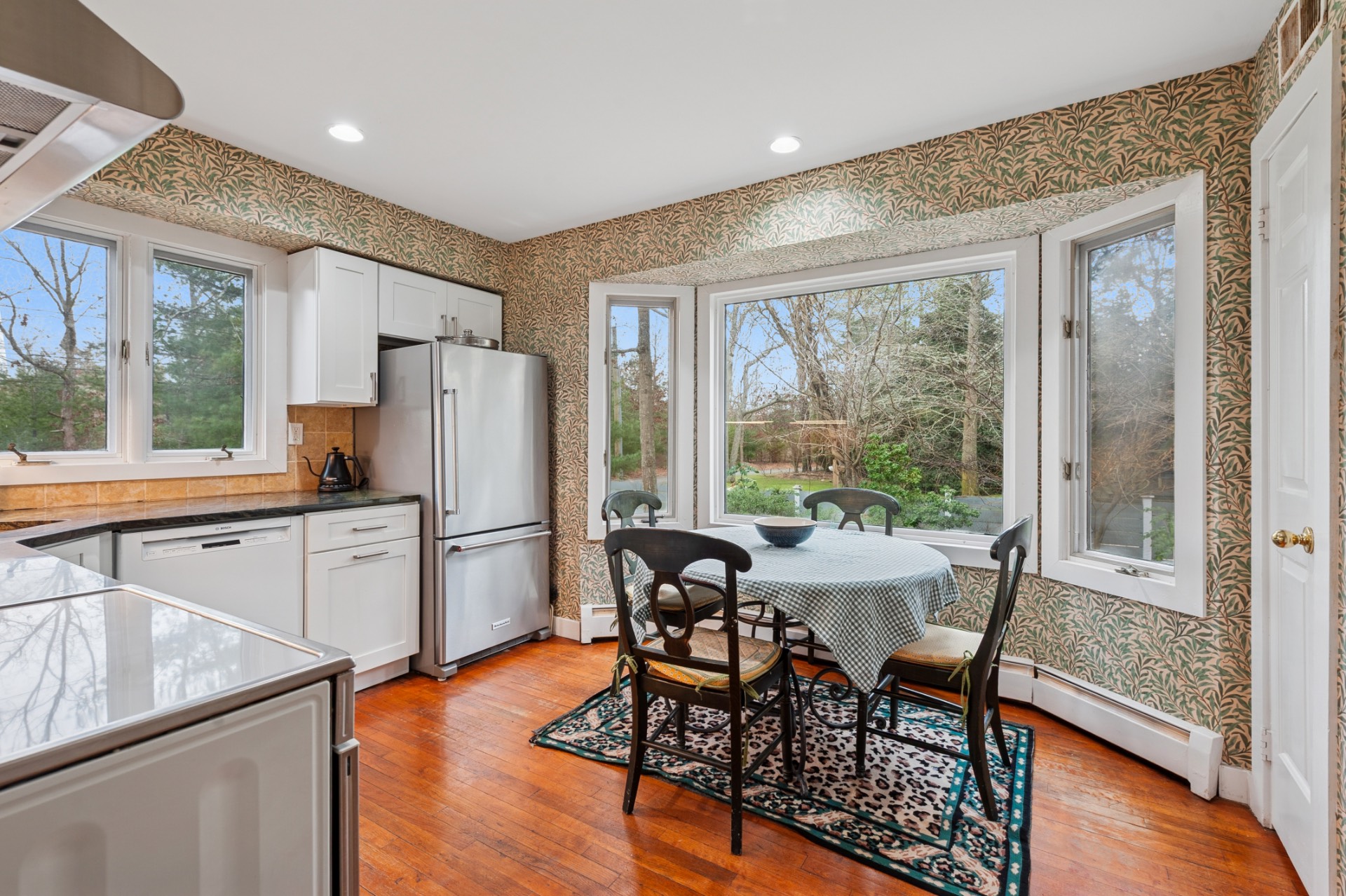 61 Edwards Hole Road East Hampton, NY 11937 - Photo 5 of 21 Gallery Image 5