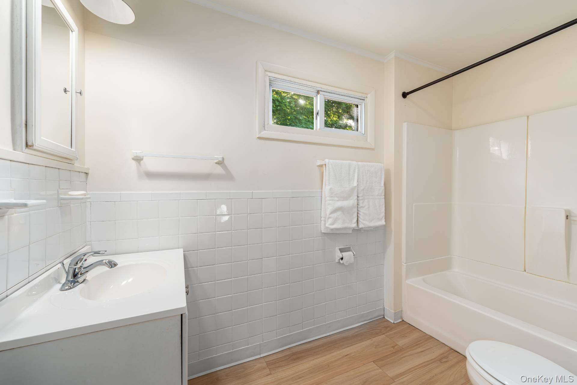 2380 South Harbor Road Southold, NY 11971 - Photo 9 of 18 2380 South Harbor Road
