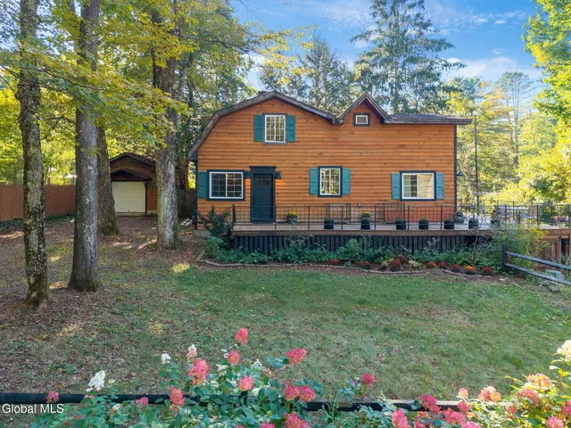 $375,000 | 5623 Lake Road, Galway, NY 12074