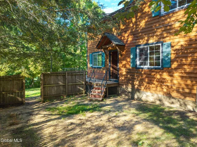 $385,000 | 5623 Lake Road, Galway, NY 12074