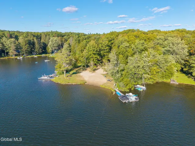 $385,000 | 5623 Lake Road, Galway, NY 12074