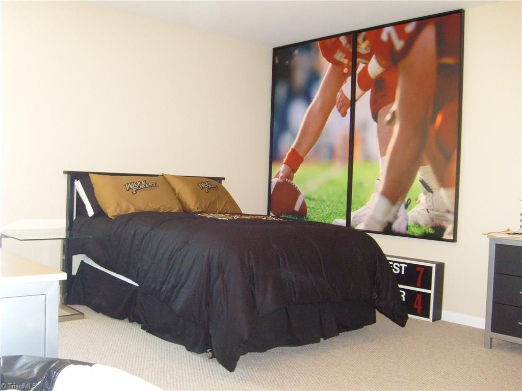 3560 Lamplight Way High Point, NC 27265 - Photo 4 of 18 Gallery Image 4