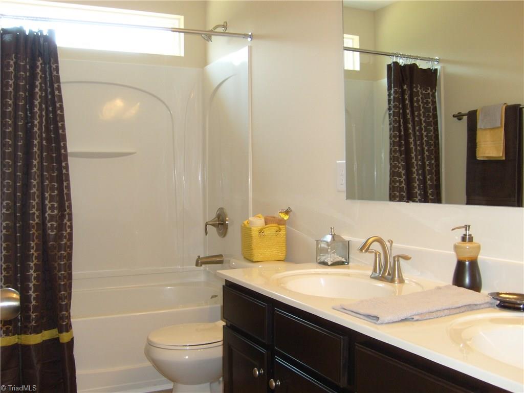 3560 Lamplight Way High Point, NC 27265 - Photo 8 of 18 Gallery Image 8