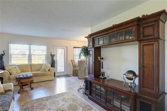 $110,000 | 85 Crooked Tree Lane, Unit 103, Vero Beach, FL 32962