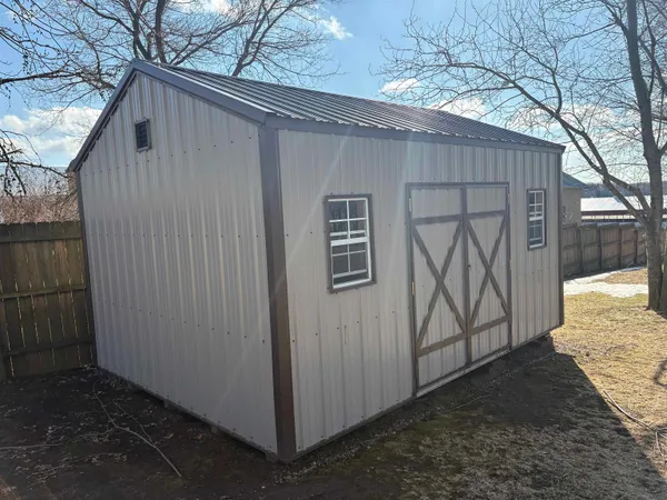 $650,000 | N4357 County Rd T, Shawano, WI 54166