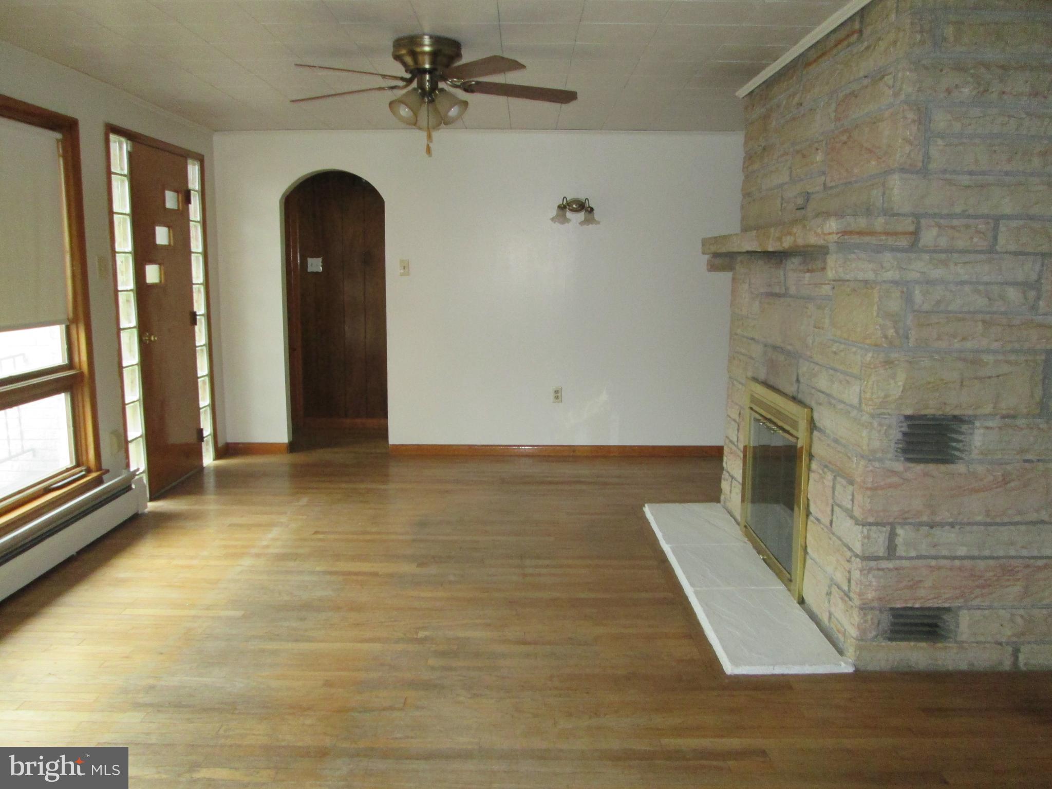 315 York Road Carlisle, PA 17013 - Photo 7 of 14 en empty room with windows