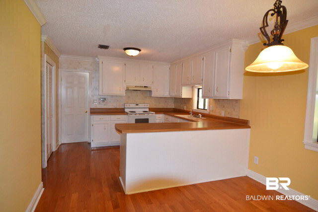 3320 Brackett Drive Mobile, AL 36618 - Photo 2 of 13