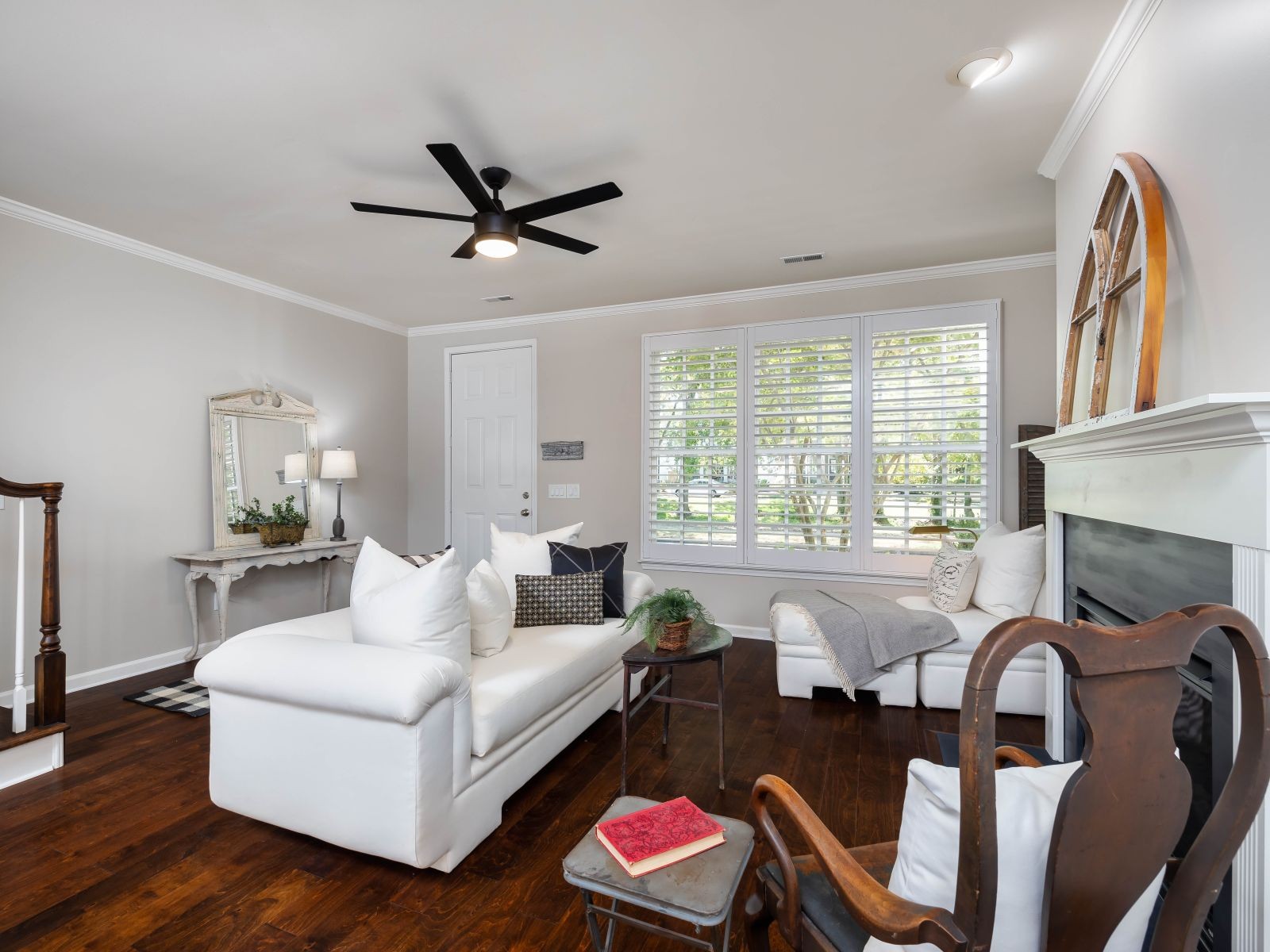 110 Pearl Street Franklin, TN 37064 - Photo 3 of 38 a living room with furniture fireplace and window