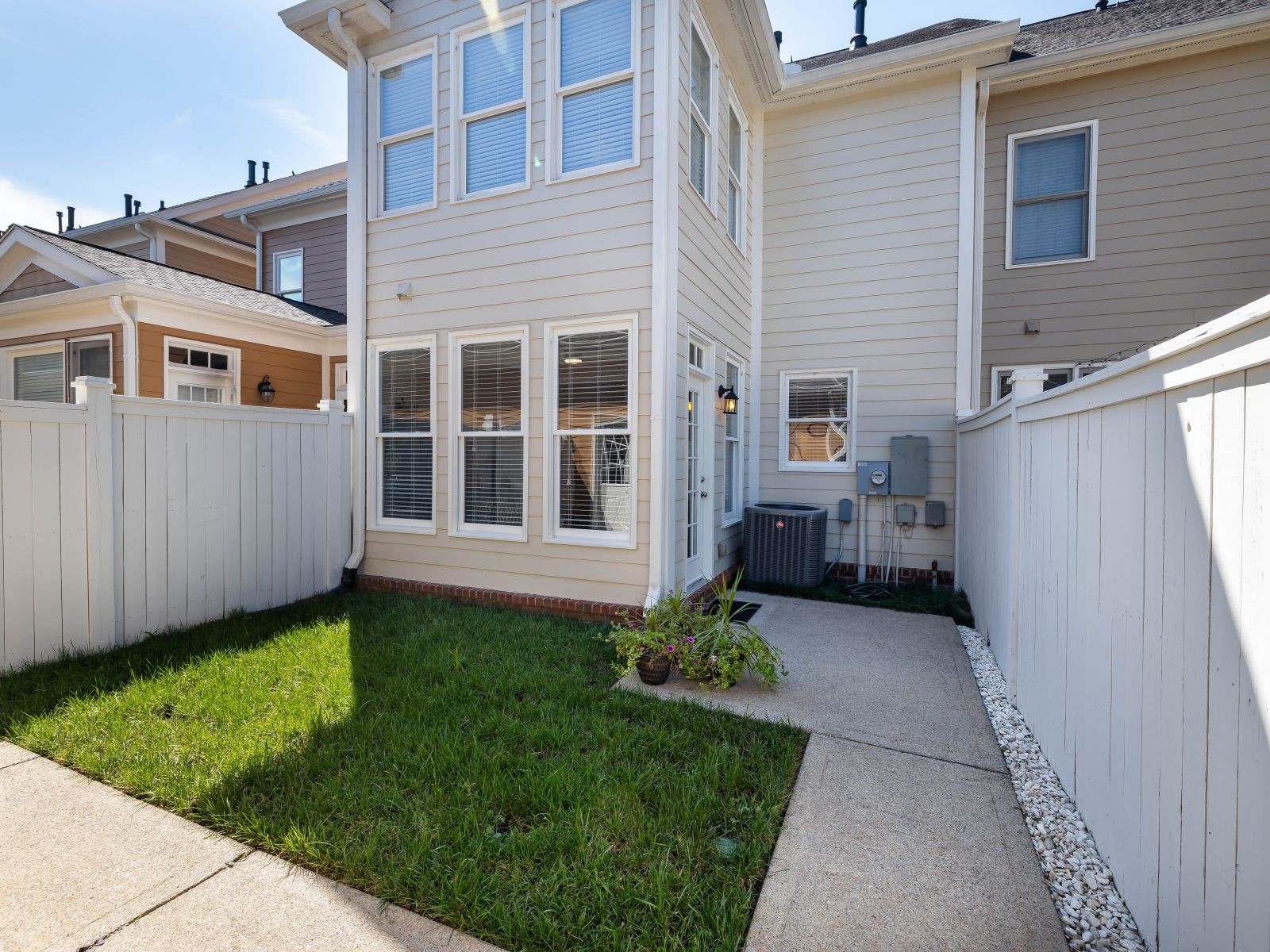110 Pearl Street Franklin, TN 37064 - Photo 35 of 38 a house view with a garden space