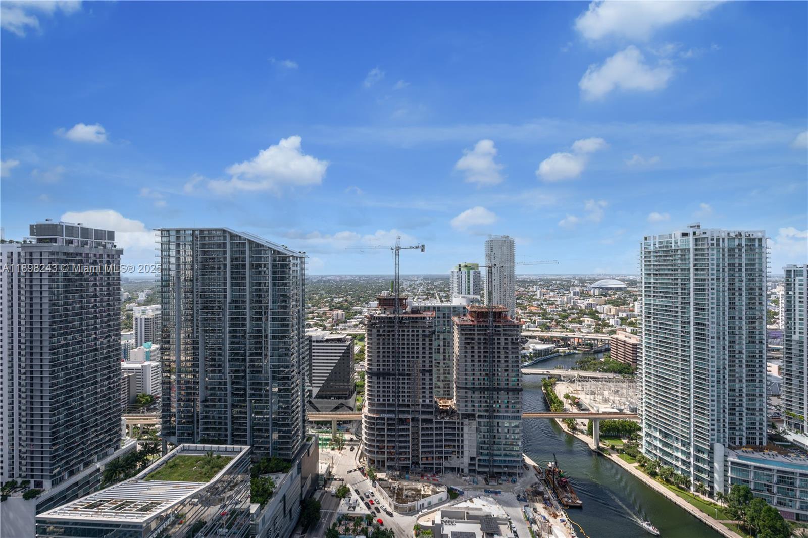 68 Southeast 6th Street, Unit 3906 Miami, FL 33131 - Photo 34 of 48 a view of a city