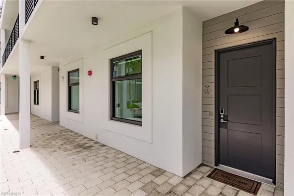 a view of an entryway of the house