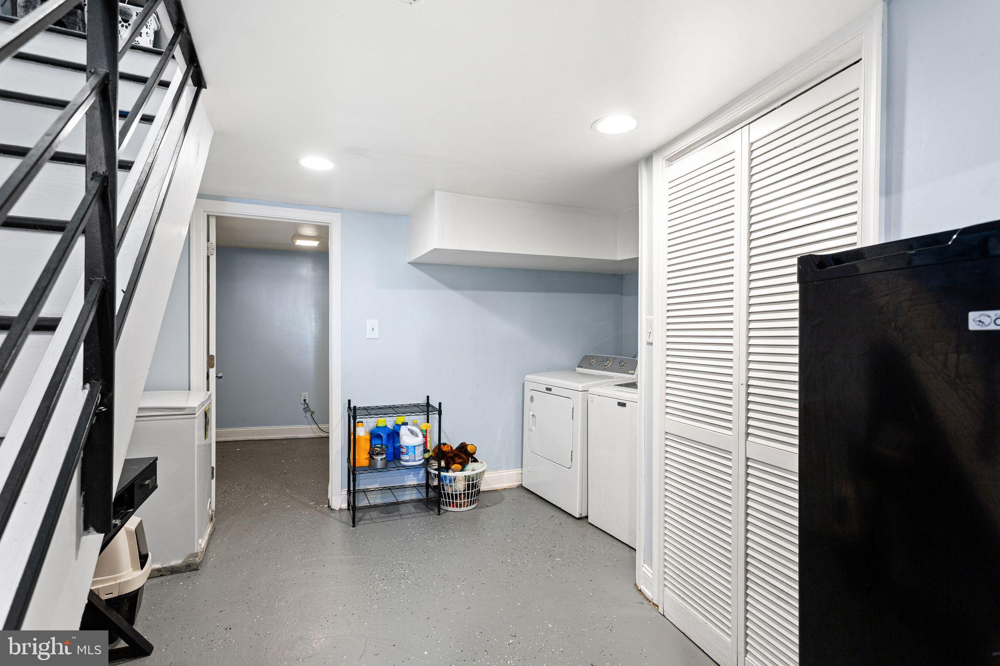 68 North Springfield Road Clifton Heights, PA 19018 - Photo 17 of 26 Bright and functional laundry space.