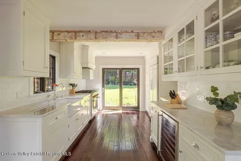 $1,295,000 | 4 Bobolink Road, Craryville, NY 12521