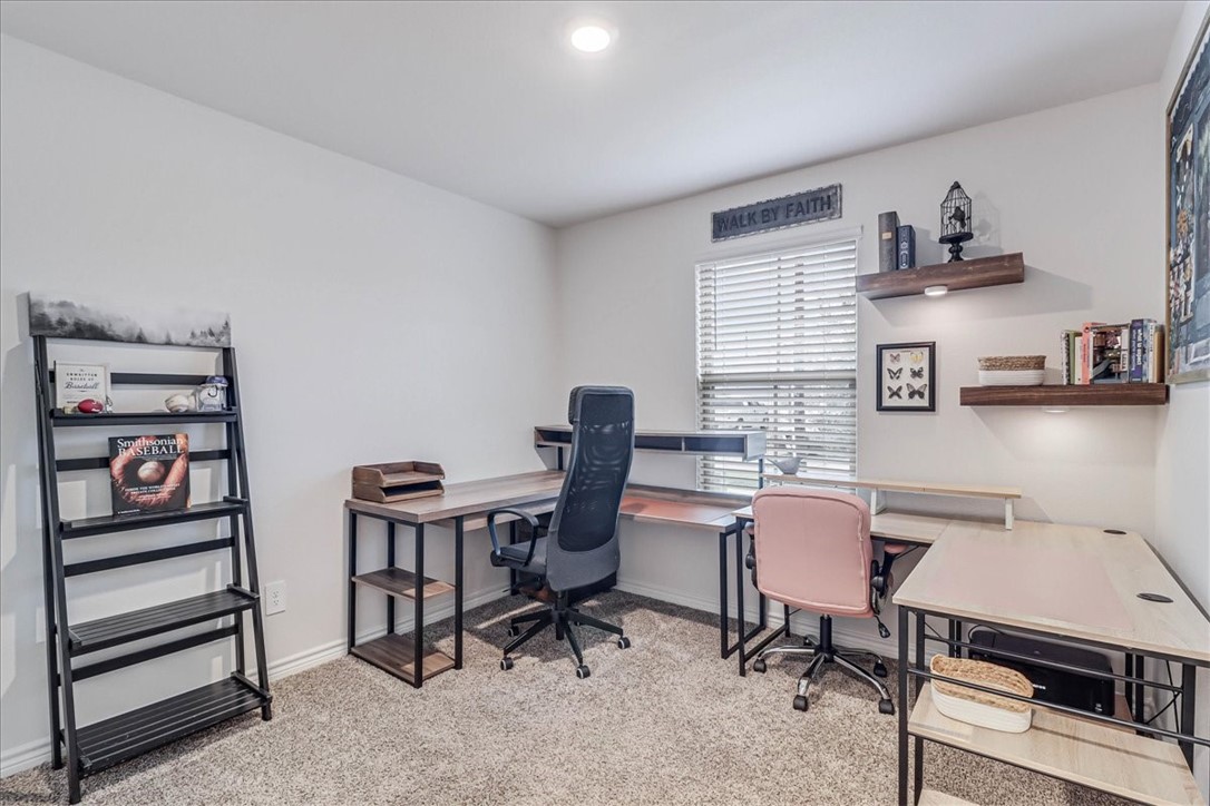 2321 Tranquil Lane Corpus Christi, TX 78418 - Photo 27 of 40 a workspace with furniture and window