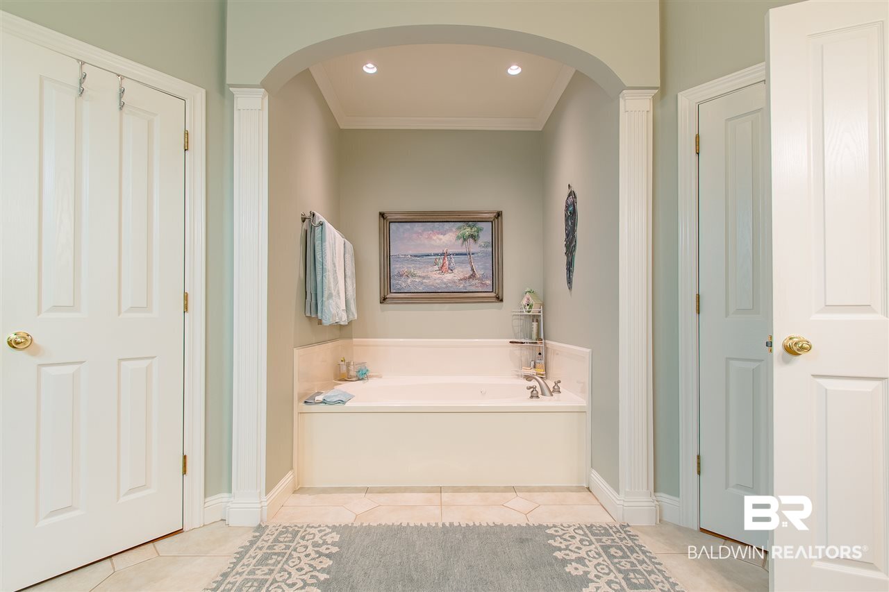 136 Easton Circle Fairhope, AL 36532 - Photo 20 of 41 Master Bath