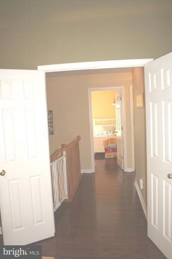 18822 Broken Oak Road Boyds, MD 20841 - Photo 17 of 28 Upper Level Hall