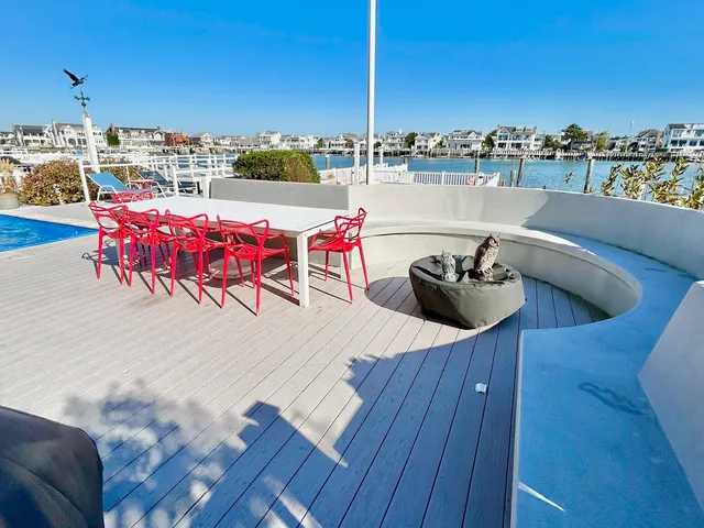 a view of a house with swimming pool