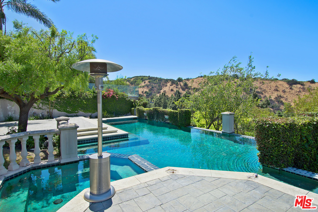 3351 Clerendon Road Beverly Hills, CA 90210 - Photo 29 of 34