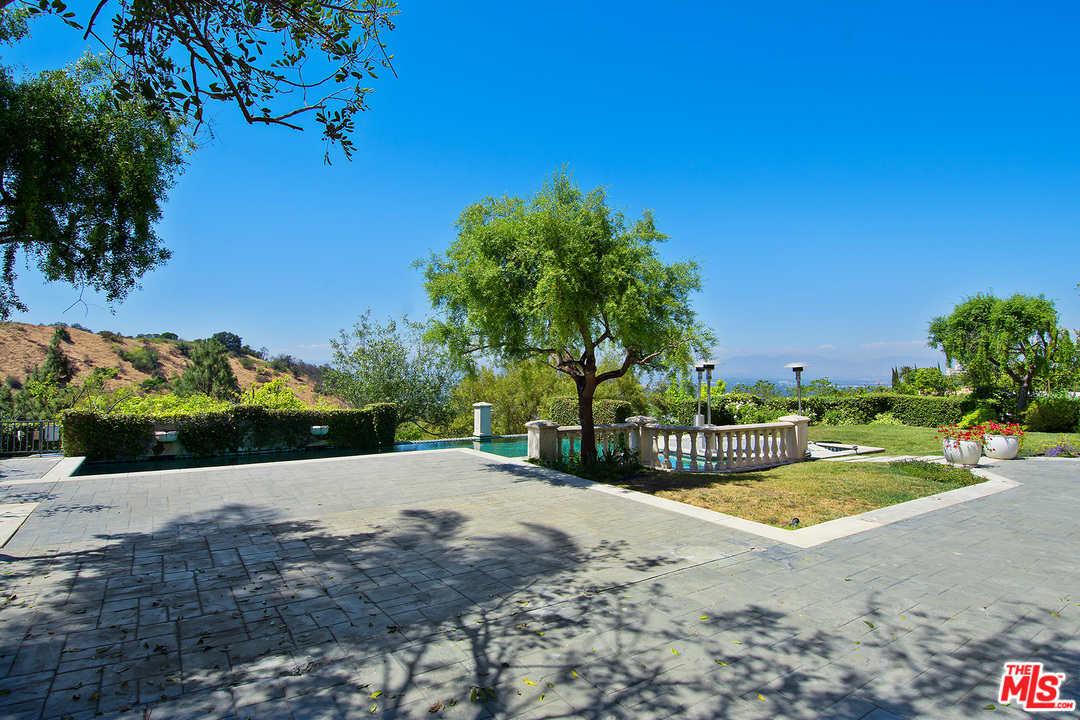 3351 Clerendon Road Beverly Hills, CA 90210 - Photo 31 of 34