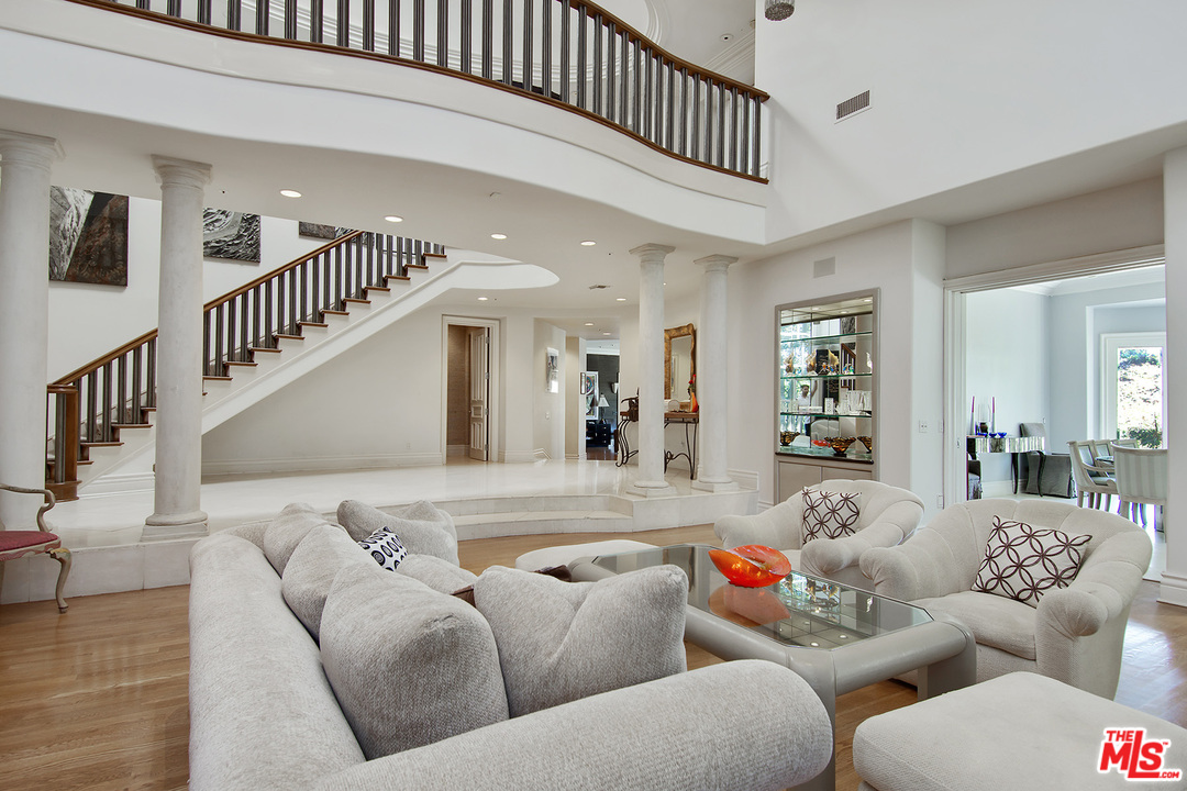 3351 Clerendon Road Beverly Hills, CA 90210 - Photo 8 of 34