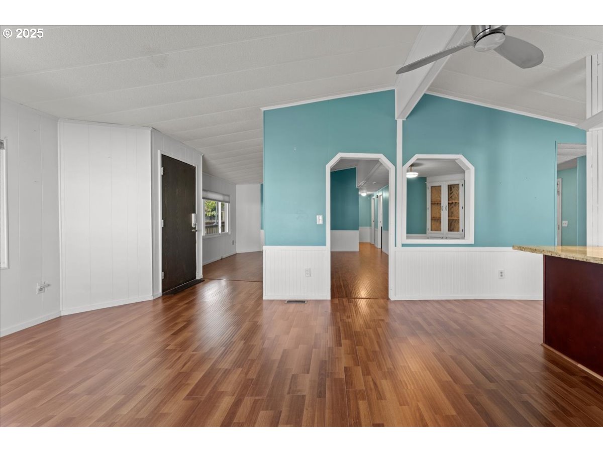 7455 Southeast King Road, Unit 11 Milwaukie, OR 97222 - Photo 23 of 48