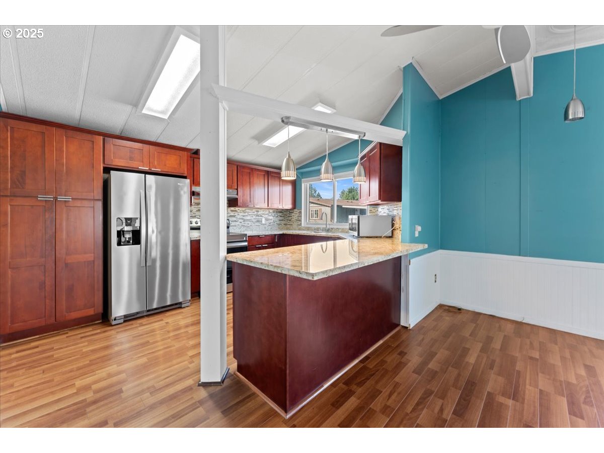 7455 Southeast King Road, Unit 11 Milwaukie, OR 97222 - Photo 25 of 48