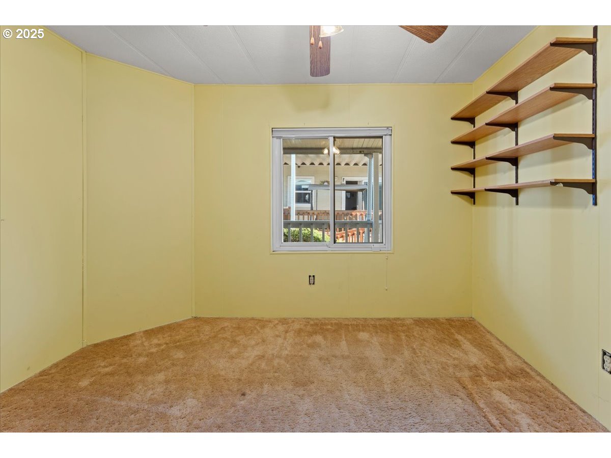 7455 Southeast King Road, Unit 11 Milwaukie, OR 97222 - Photo 42 of 48