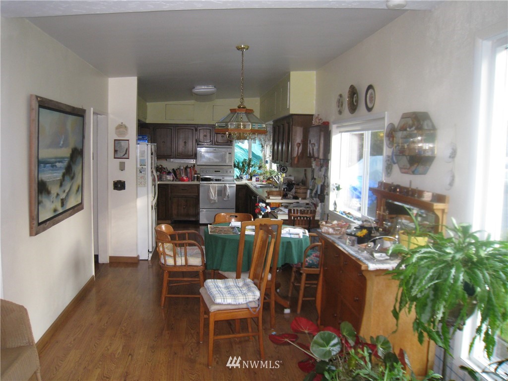 202 Cole Road Kelso, WA 98626 - Photo 8 of 24 Gallery Image 8