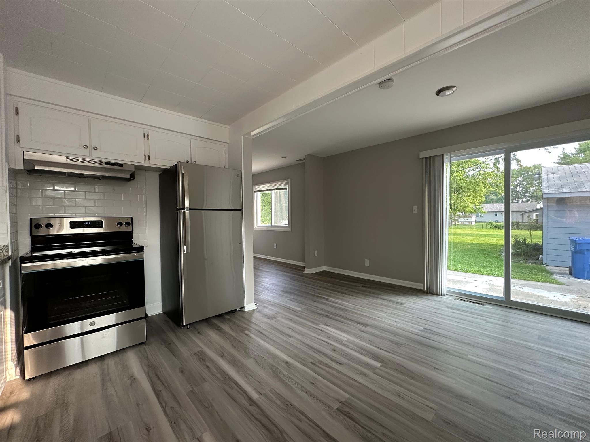3755 Stephens Road Warren, MI 48091 - Photo 12 of 31 Gallery Image 12
