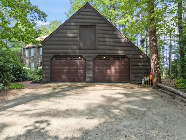 $1,600,000 | 42 Indian Point Terrace, Harpswell, ME 04079