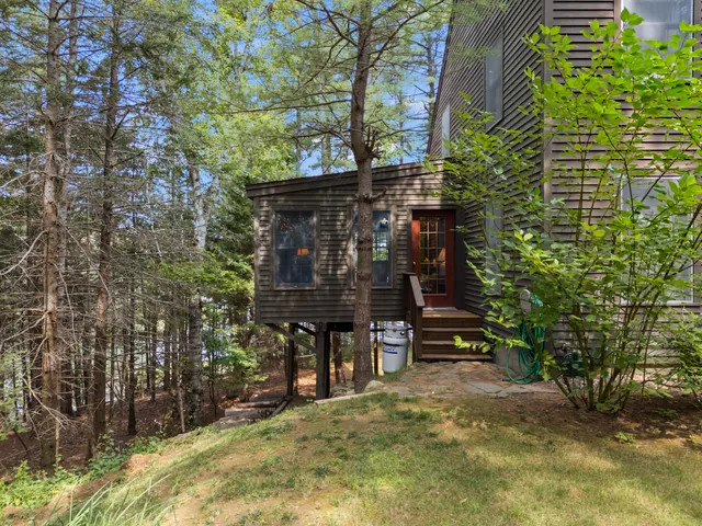 $1,600,000 | 42 Indian Point Terrace, Harpswell, ME 04079