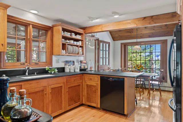 $1,600,000 | 42 Indian Point Terrace, Harpswell, ME 04079