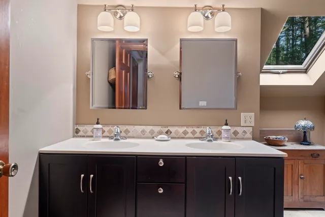 $1,600,000 | 42 Indian Point Terrace, Harpswell, ME 04079