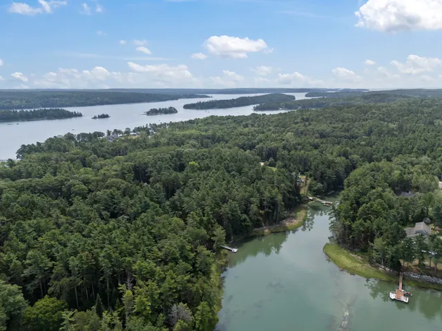 $1,600,000 | 42 Indian Point Terrace, Harpswell, ME 04079