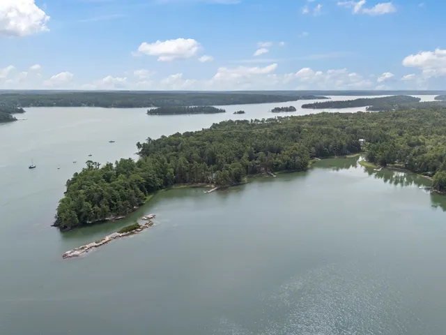 $1,600,000 | 42 Indian Point Terrace, Harpswell, ME 04079