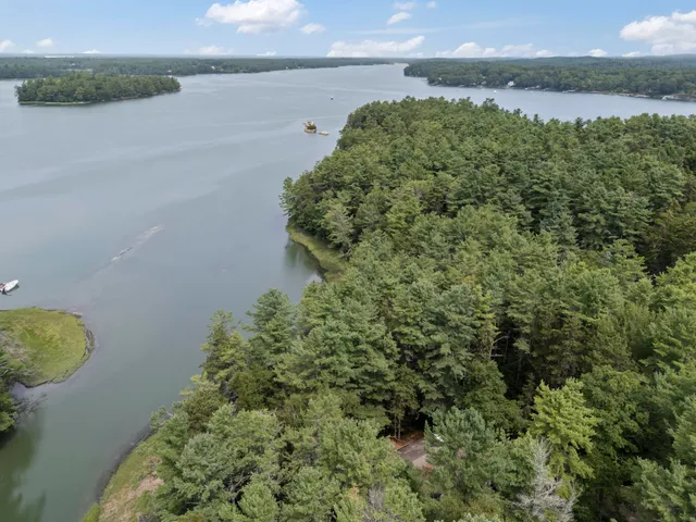 $1,600,000 | 42 Indian Point Terrace, Harpswell, ME 04079