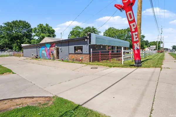 $449,000 | 23440 Highway 33, Elkhart, IN 46517