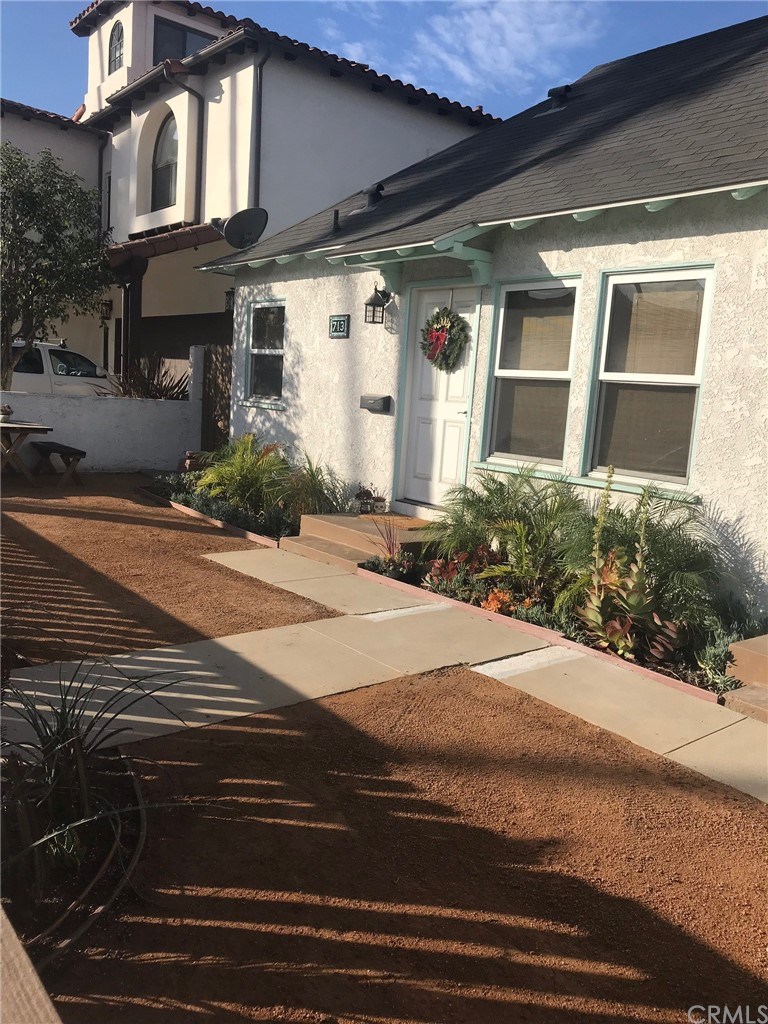 714 Esplanade Redondo Beach, CA 90277 - Photo 5 of 5 713 South Catalina Unit A