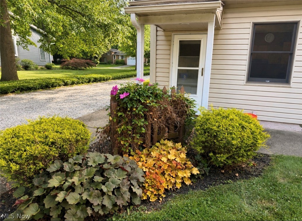 4148 Sherman Road Kent, OH 44240 - Photo 2 of 23