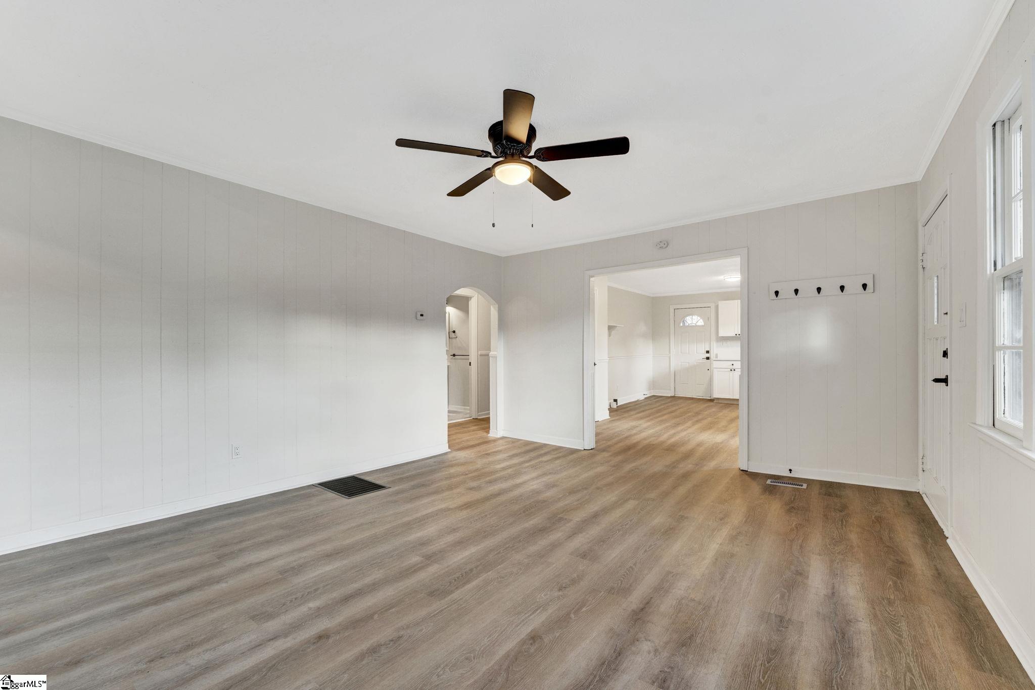 1112 Robert P Jeanes Road Easley, SC 29640 - Photo 4 of 35