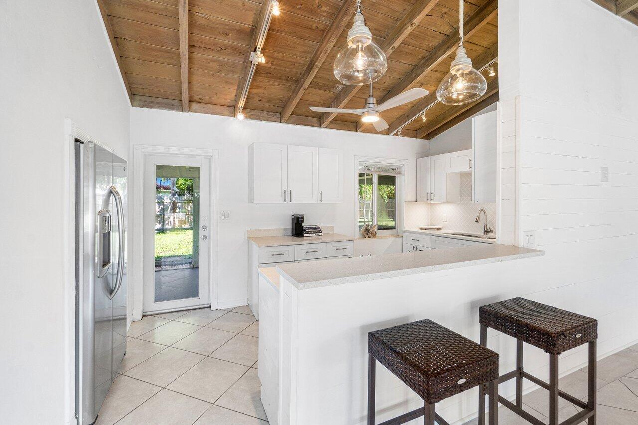 139 Prospect Road Lantana, FL 33462 - Photo 11 of 38 010-139ProspectRoad-Lantana-FL-33462-SMA