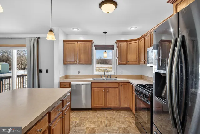 $300,000 | 735 Cragmoor Road, York Haven, PA 17370