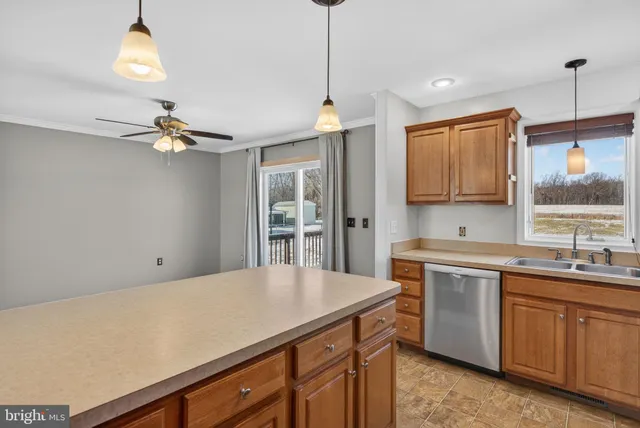 $300,000 | 735 Cragmoor Road, York Haven, PA 17370