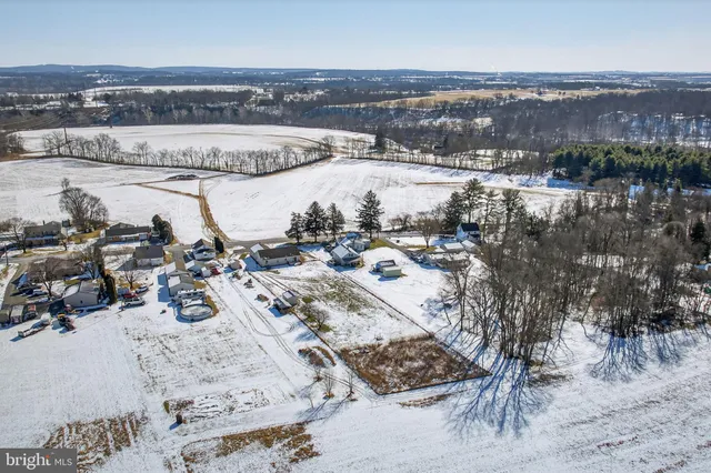 $300,000 | 735 Cragmoor Road, York Haven, PA 17370